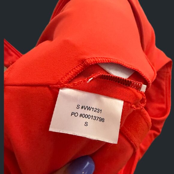 Vuori AllTheForm™ Bra | Small | Bright Poppy - Picture 6 of 6